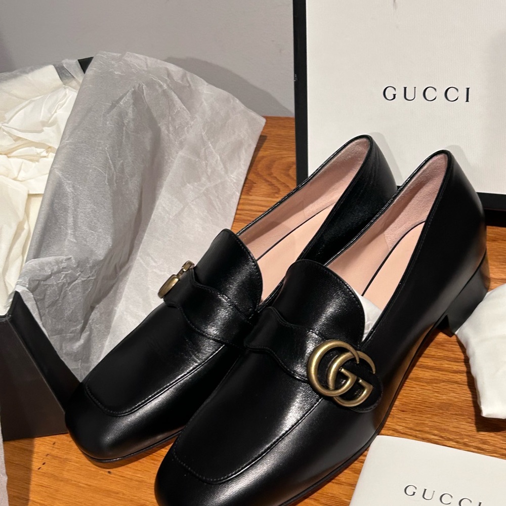 Brand New Gucci Loafers women’s 9